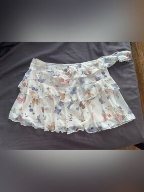 See You Monday White Butterfly Print Ruffled Mini Skirt